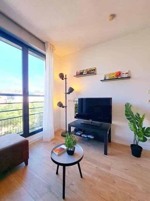 ליון Le Valmy: Appartement Lumineux Au Pied Du Metro מראה חיצוני תמונה