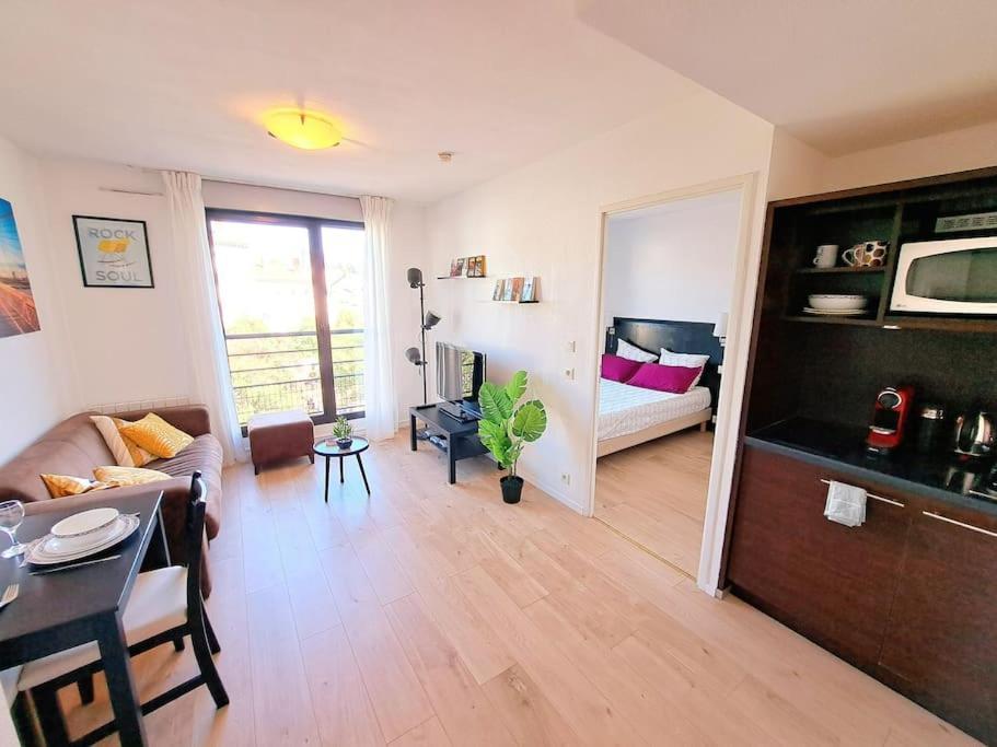 ליון Le Valmy: Appartement Lumineux Au Pied Du Metro מראה חיצוני תמונה