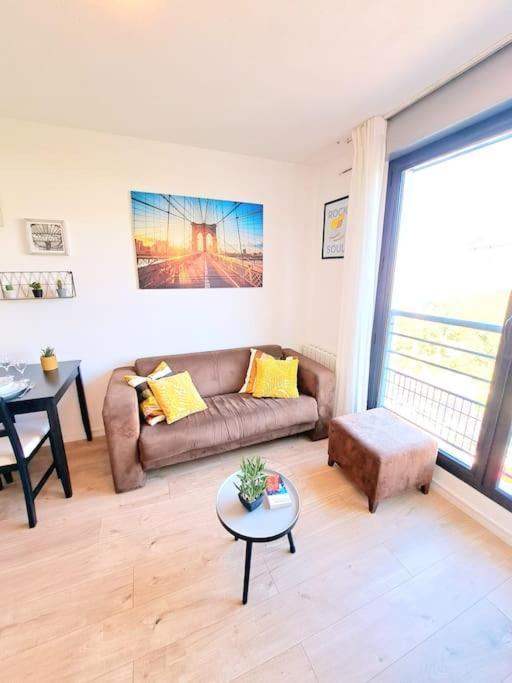 ליון Le Valmy: Appartement Lumineux Au Pied Du Metro מראה חיצוני תמונה