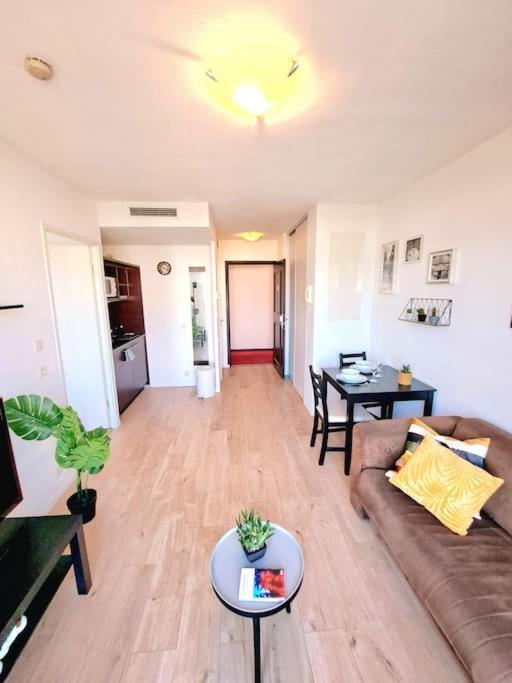 ליון Le Valmy: Appartement Lumineux Au Pied Du Metro מראה חיצוני תמונה